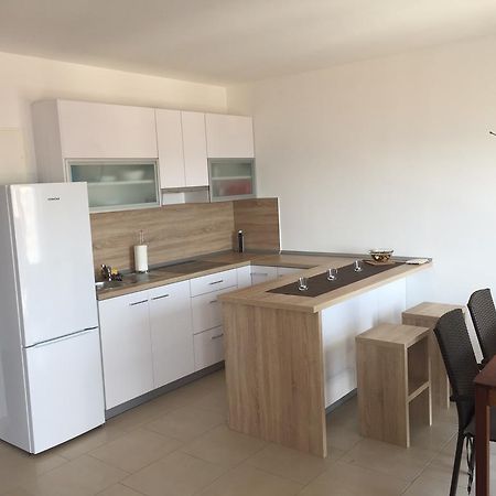 House With Sea View Apartment Drage Bagian luar foto