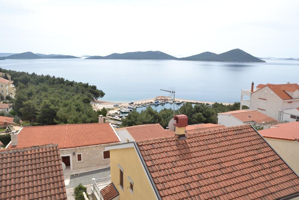 House With Sea View Apartment Drage Bagian luar foto