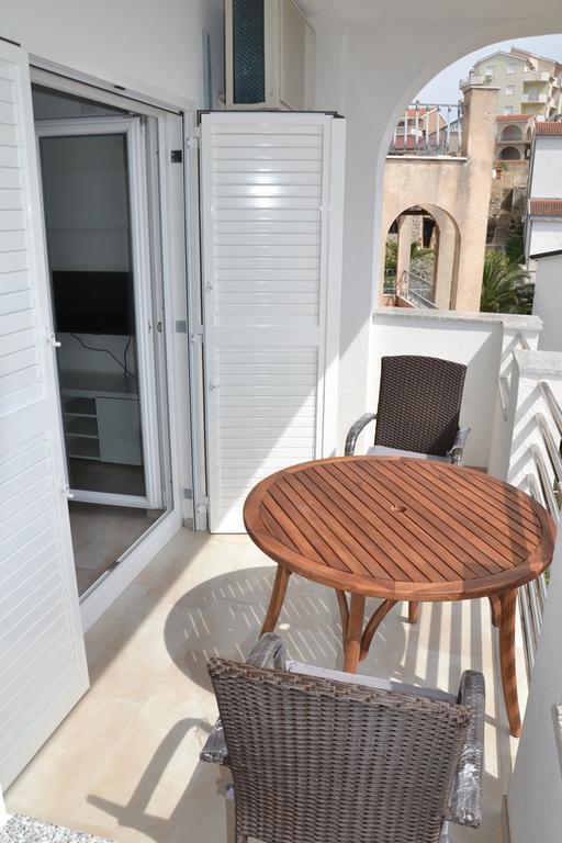 House With Sea View Apartment Drage Bagian luar foto