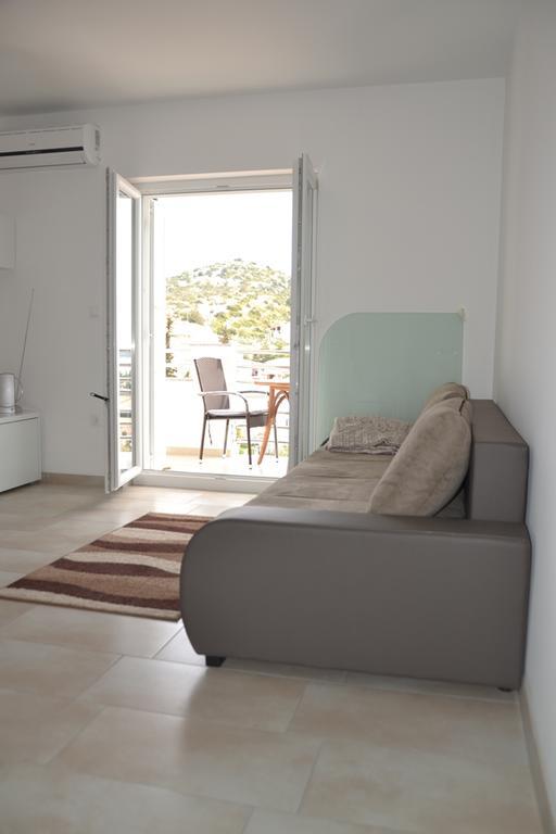 House With Sea View Apartment Drage Bagian luar foto