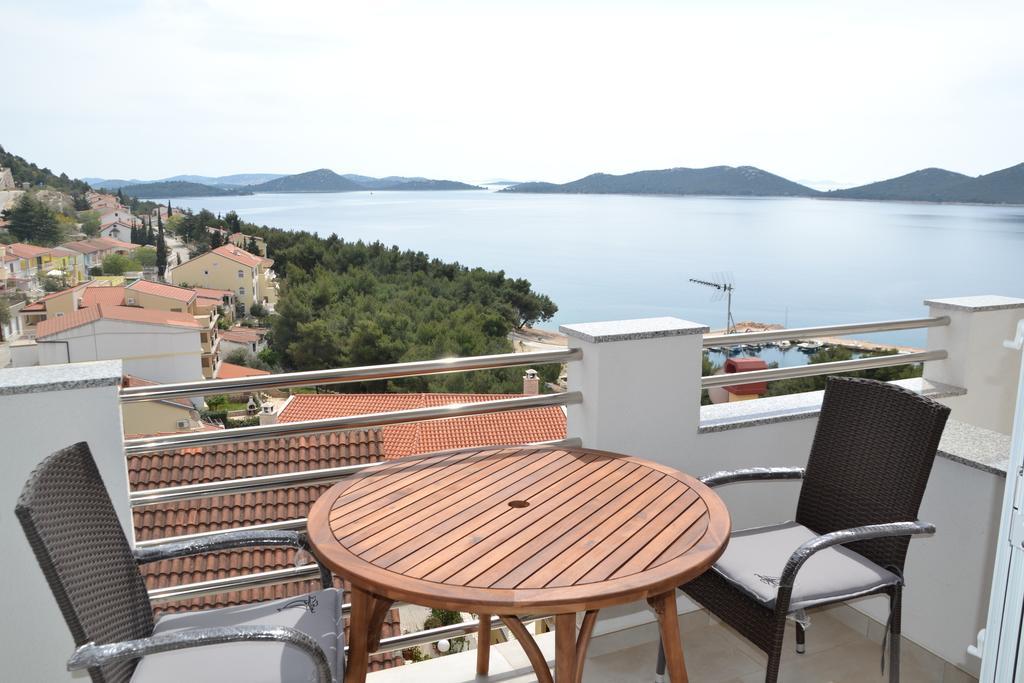 House With Sea View Apartment Drage Bagian luar foto