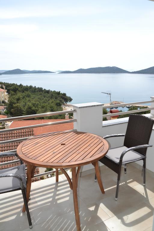 House With Sea View Apartment Drage Bagian luar foto